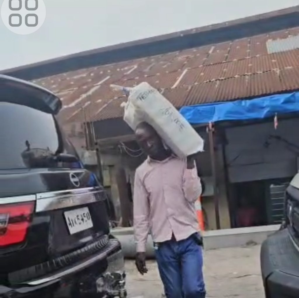 Screenshot_20251127_090454_WhatsAppBusiness